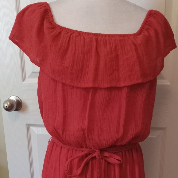 Mlle Gabrielle tiered ruffle midi dress. Large - Picture 2 of 10